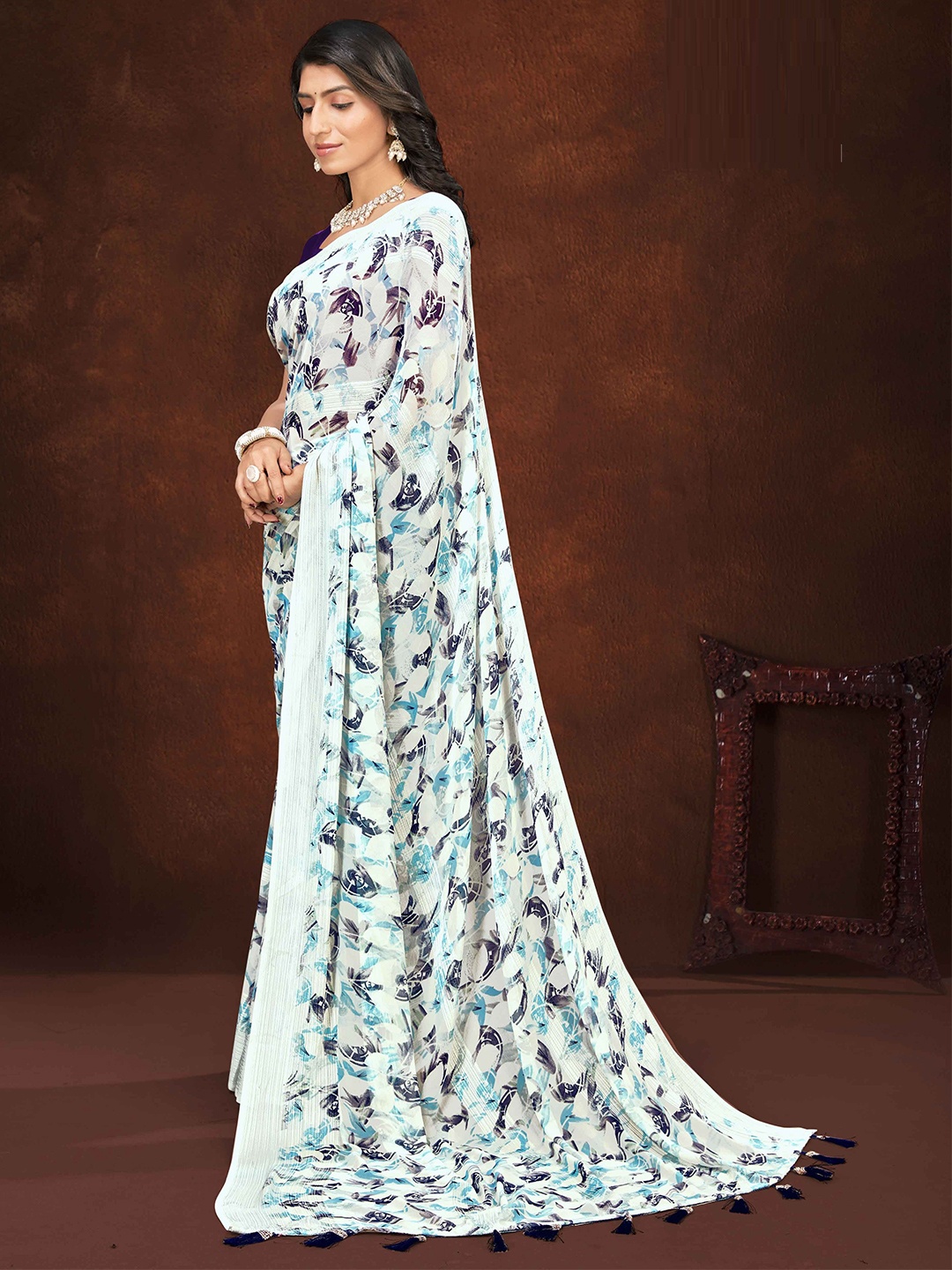 

MAHALASA Pure Georgette Saree, Blue