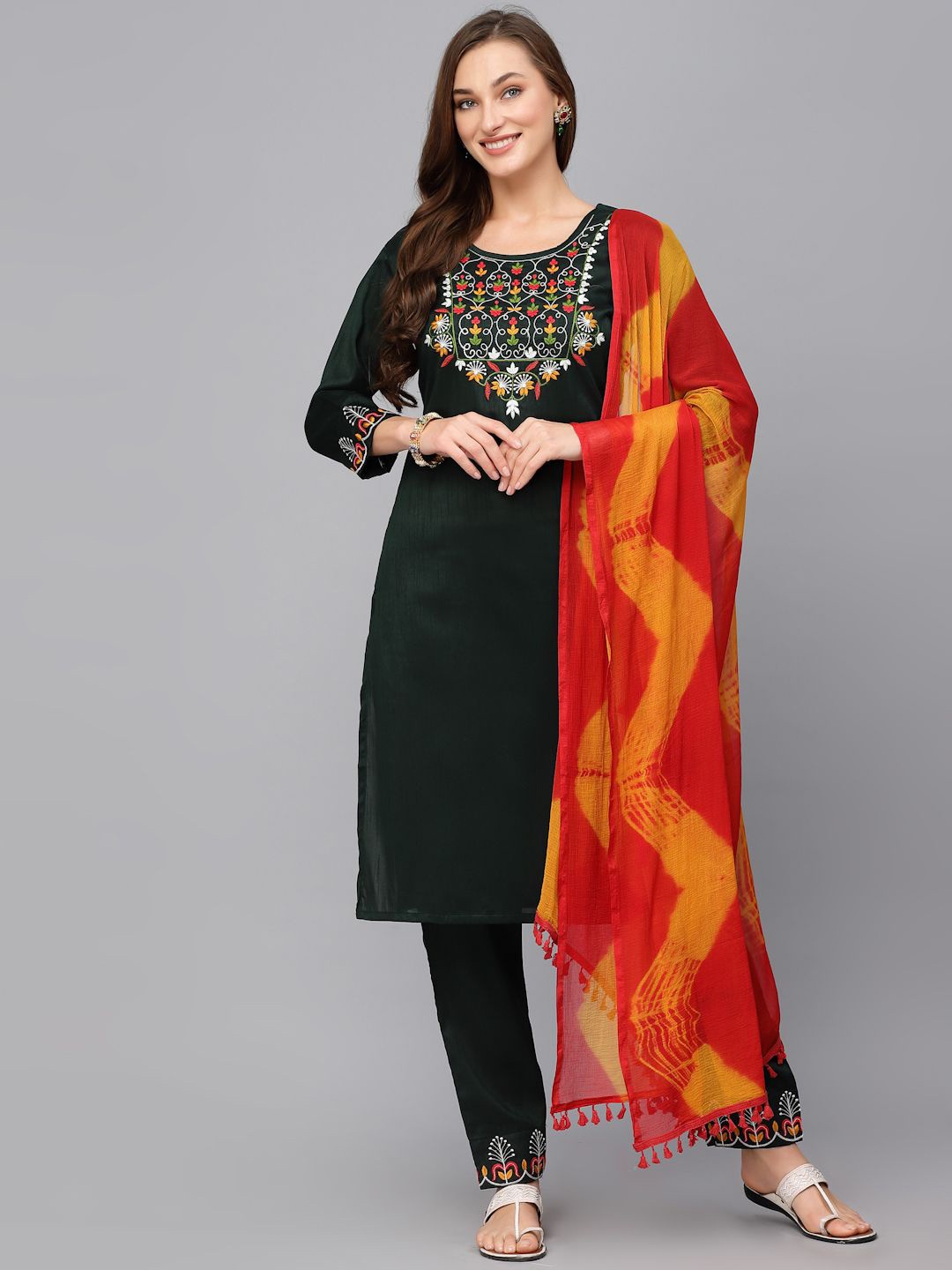 

BAESD Women Floral Embroidered Regular Kurta with Trousers & With Dupatta, Green