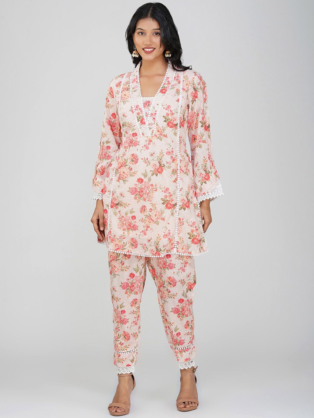 

Charitra Women Floral Printed Regular Kurta with Trousers, White
