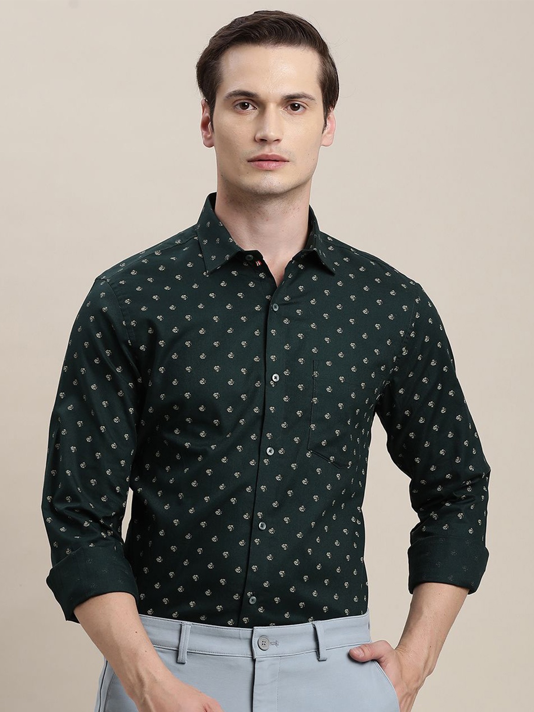 

Turtle Men Standard Floral Opaque Printed Formal Shirt, Green