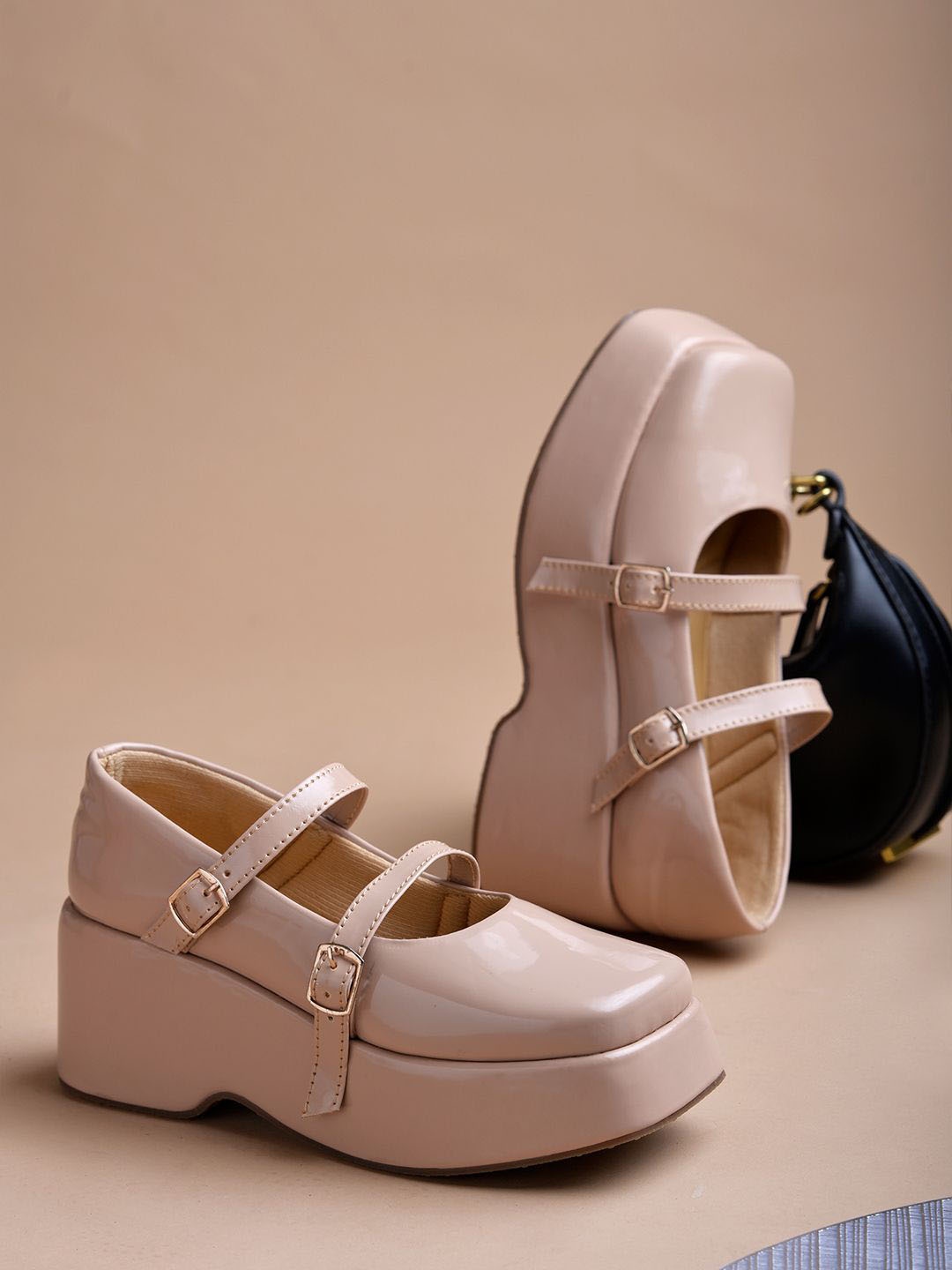 

Shoetopia Girls Platform Mary Janes With Buckles, Beige