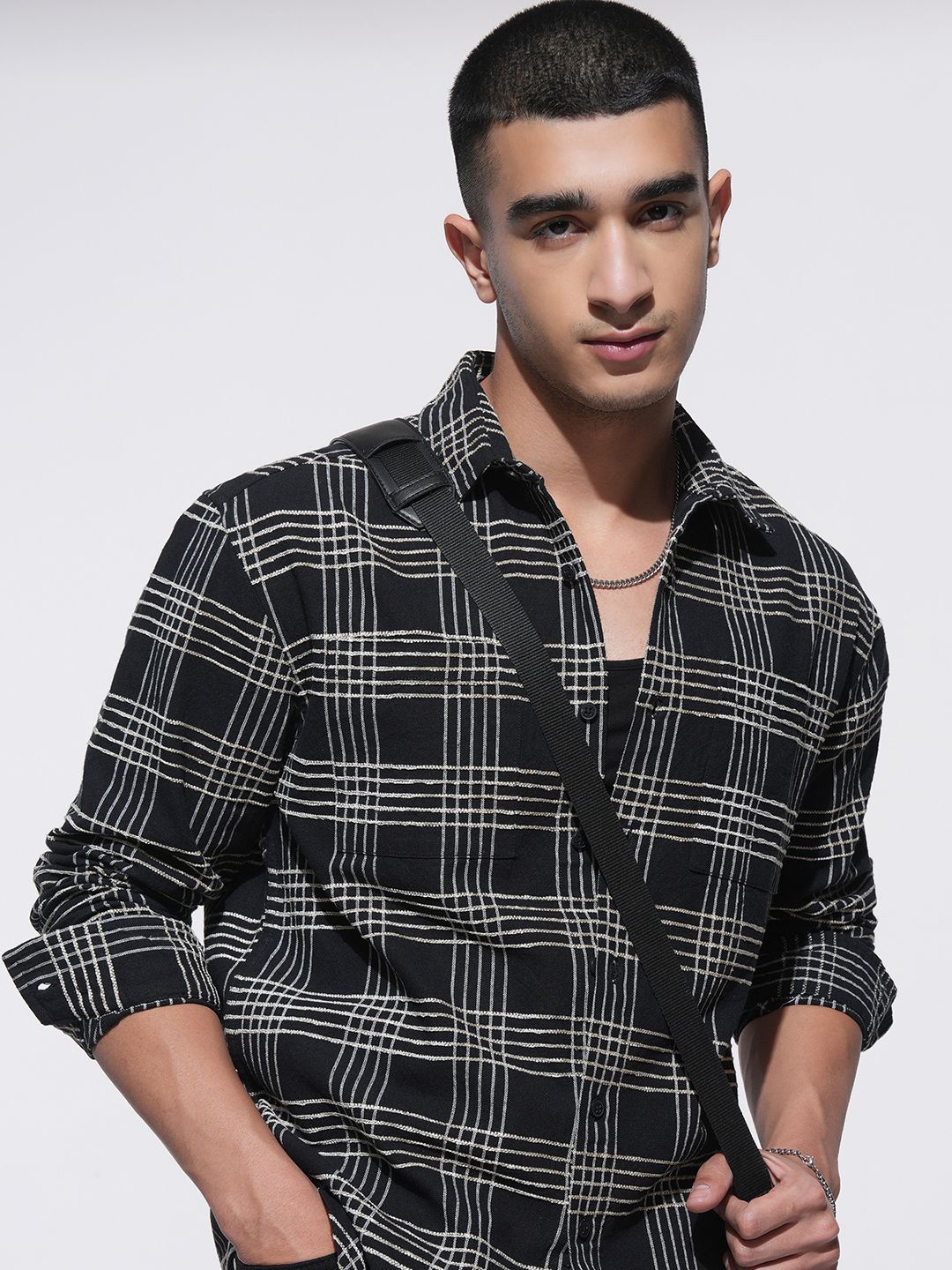 

HIGHLANDER Men Comfort Opaque Checked Casual Shirt, Black