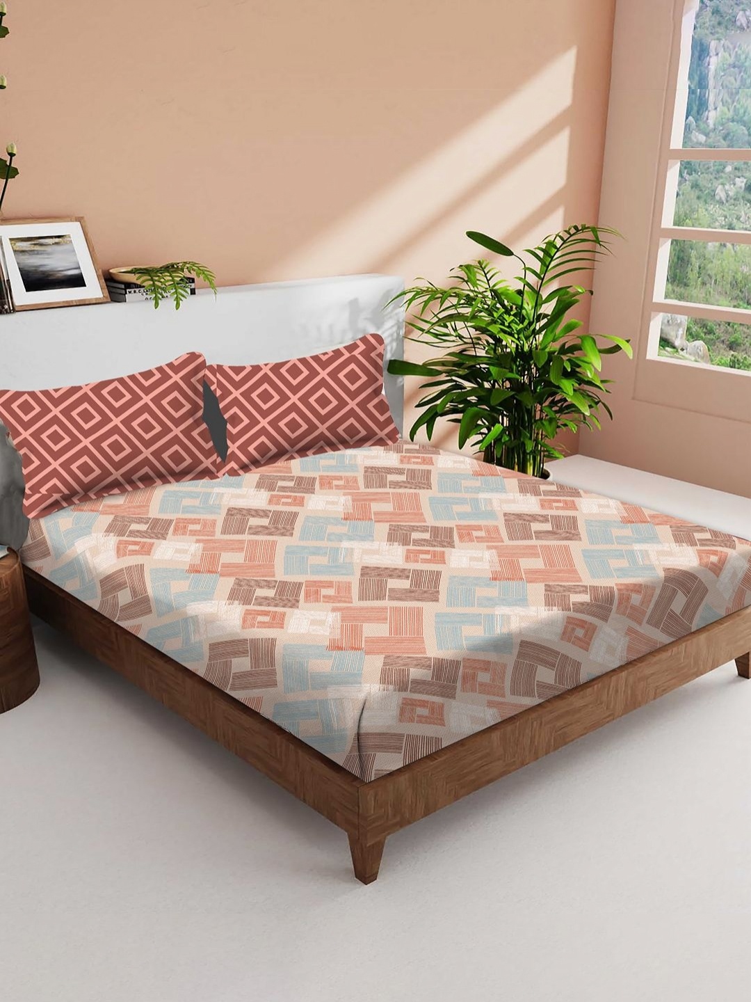 

VINTANA Beige & Blue 160 TC Queen Bedsheet with 2 Pillow Covers