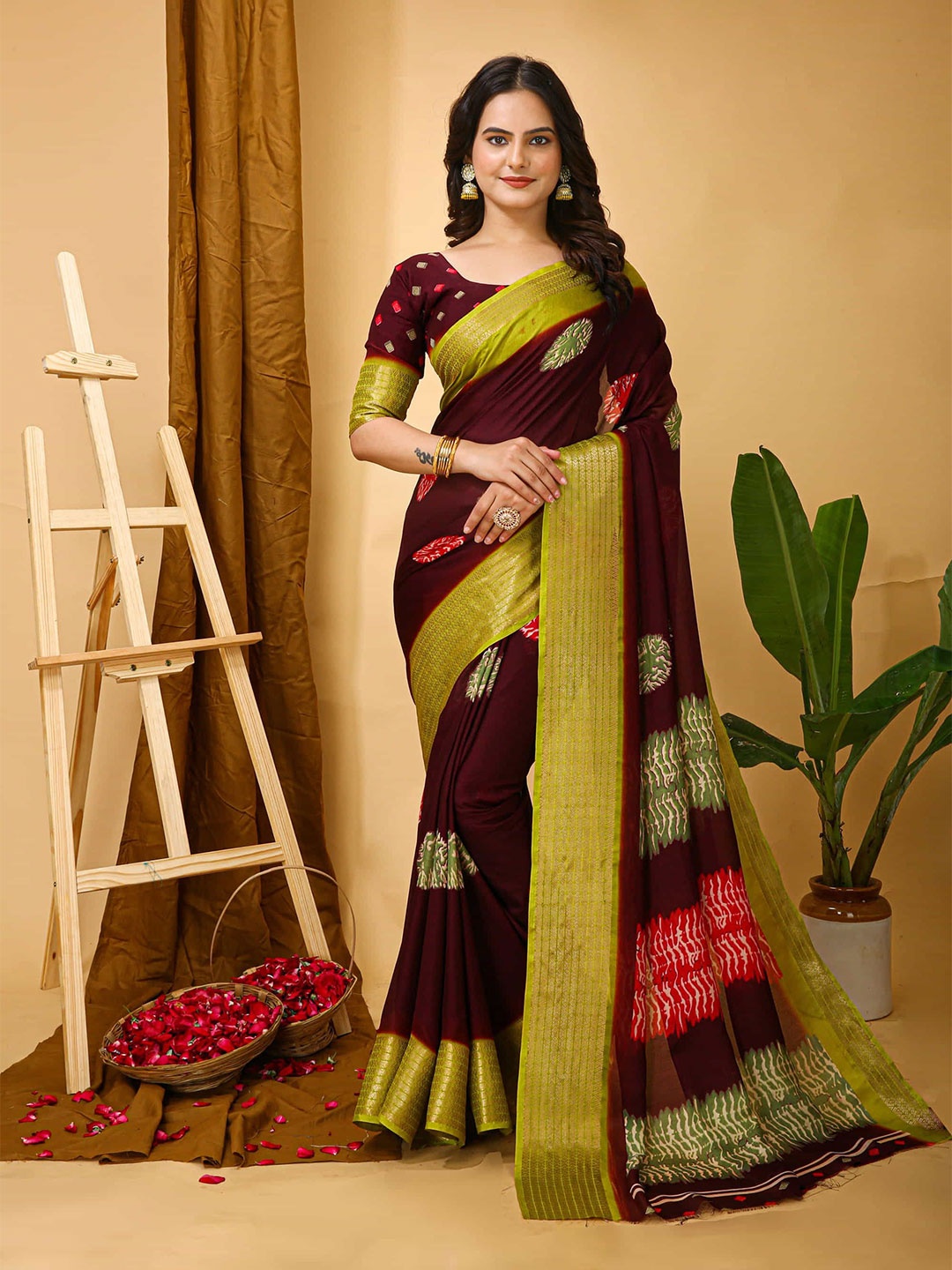 

Mitera Ethnic Motifs Zari Art Silk Banarasi Saree, Maroon