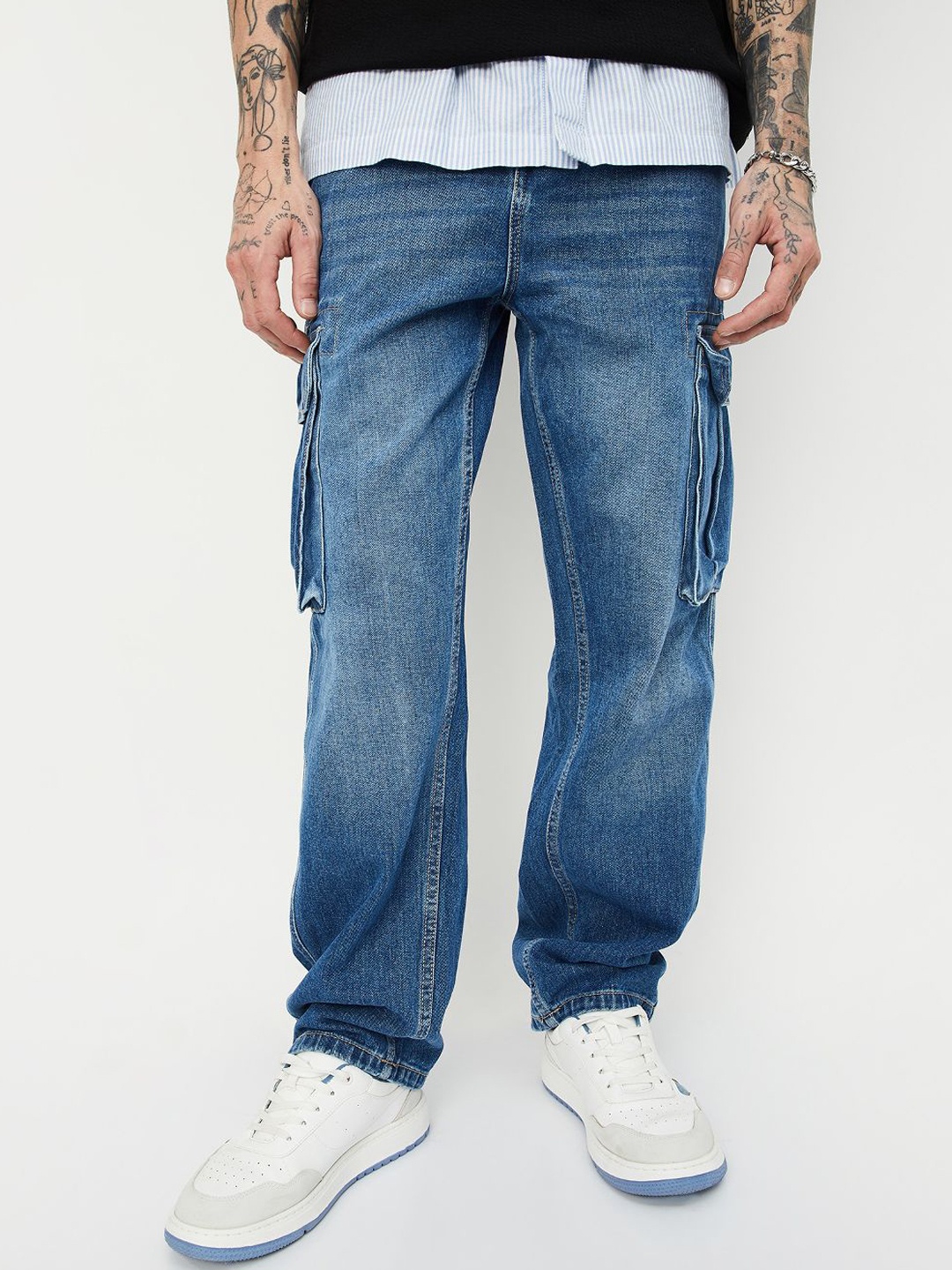 

max Men Low Distress Heavy Fade Jeans, Blue