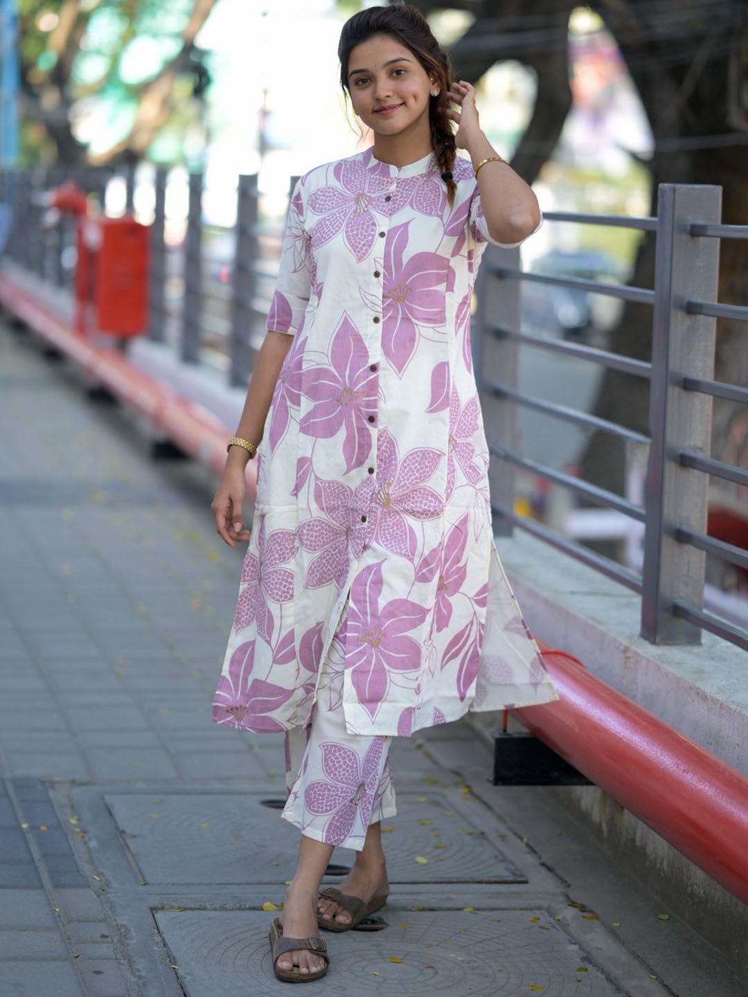 

GoSriKi Women Floral Printed Regular Kurta with Palazzos, Lavender