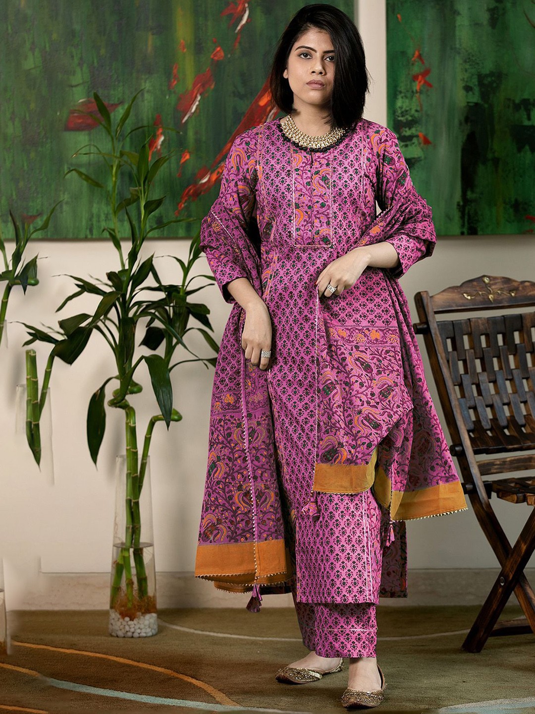 

DIVASTRI Women Floral Printed Regular Kurta with Trousers & With Dupatta, Pink