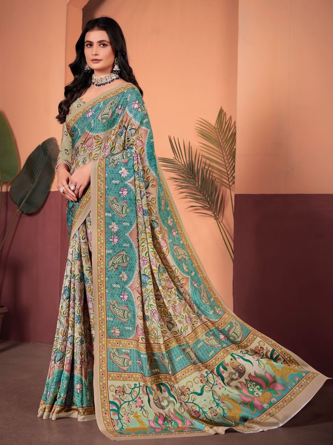 

Suha Ethnic Motifs Poly Crepe Saree, Green