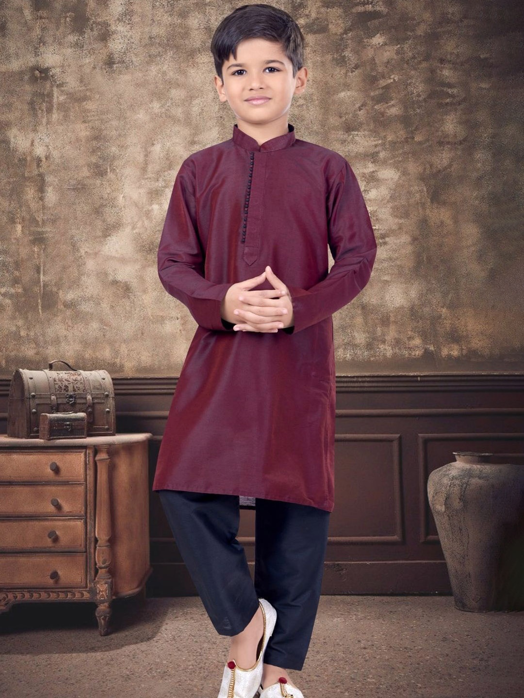 

Pehanaava Boys Mandarin Collar Cotton Straight Kurta with Trouser, Maroon