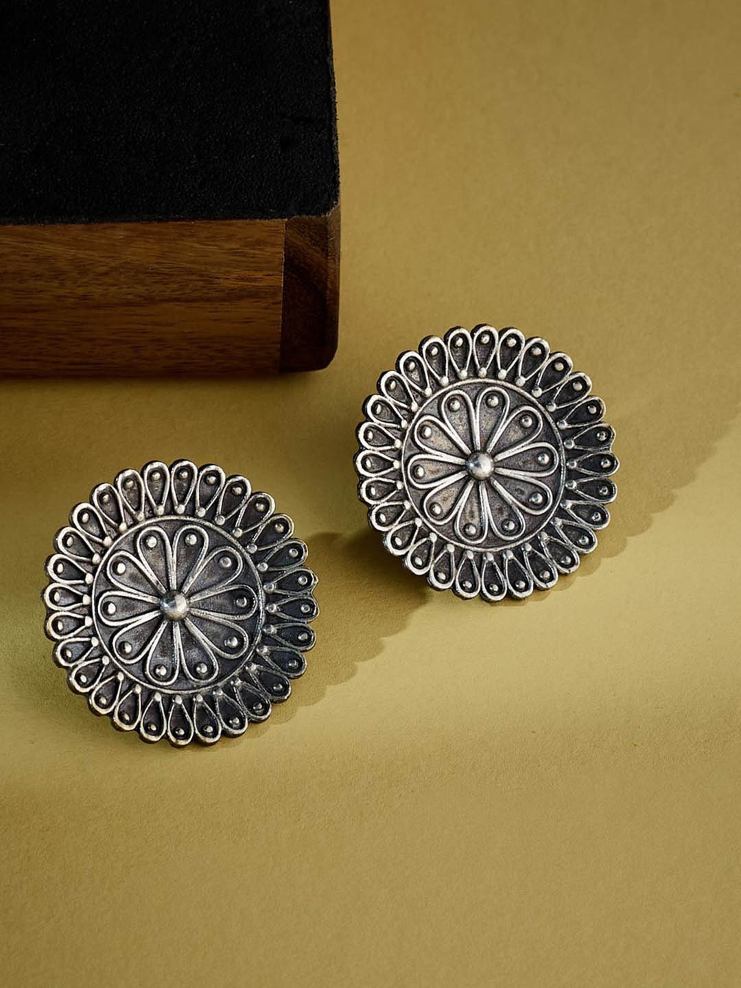 

Fabindia Studs Earrings, Silver