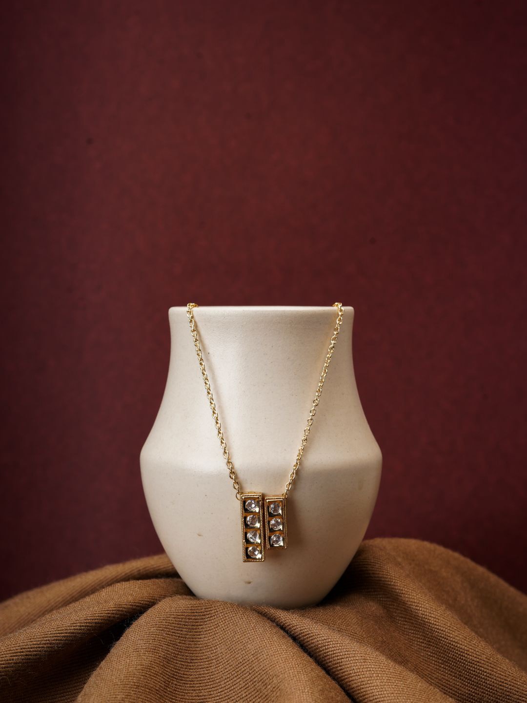 

AARSEE OFFICIAL Anti-Tarnish 22KT Gold-Plated Sleek Streak Necklace