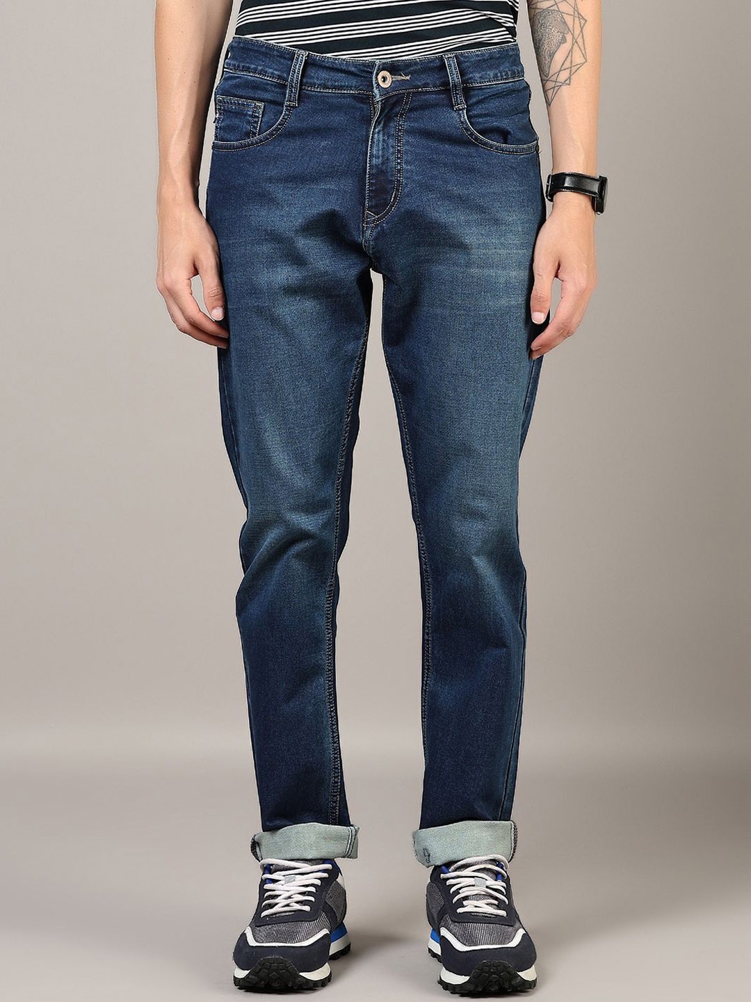 

V-Mart Men Light Fade Jeans, Blue
