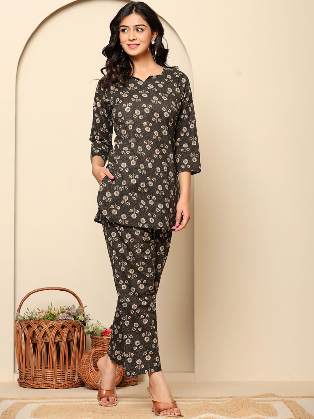 

Ragavi Printed Pure Cotton Round Neck Top With Trousers Co-Ords Set, Black