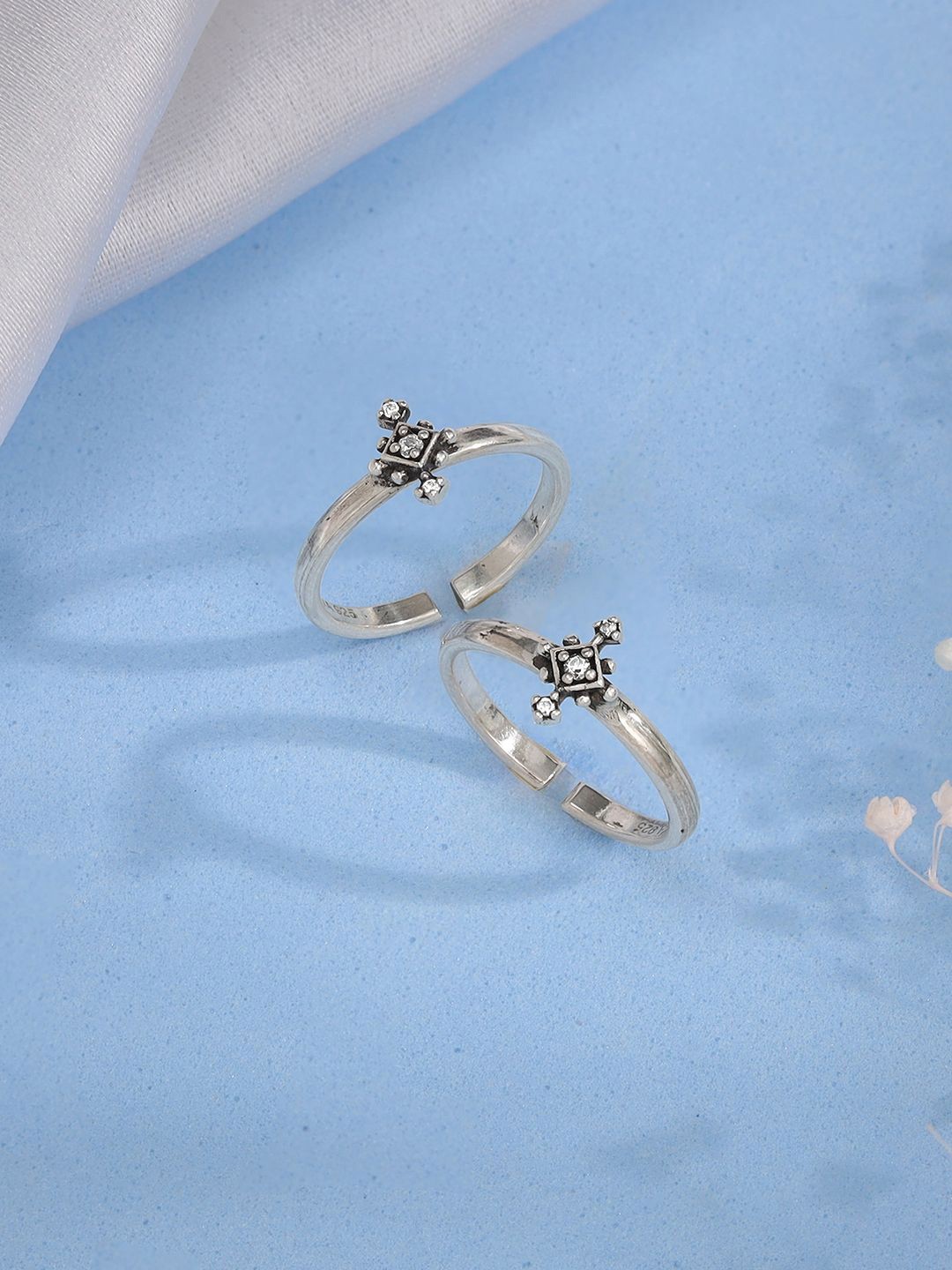 

GIVA Silver-Plated Toe Rings