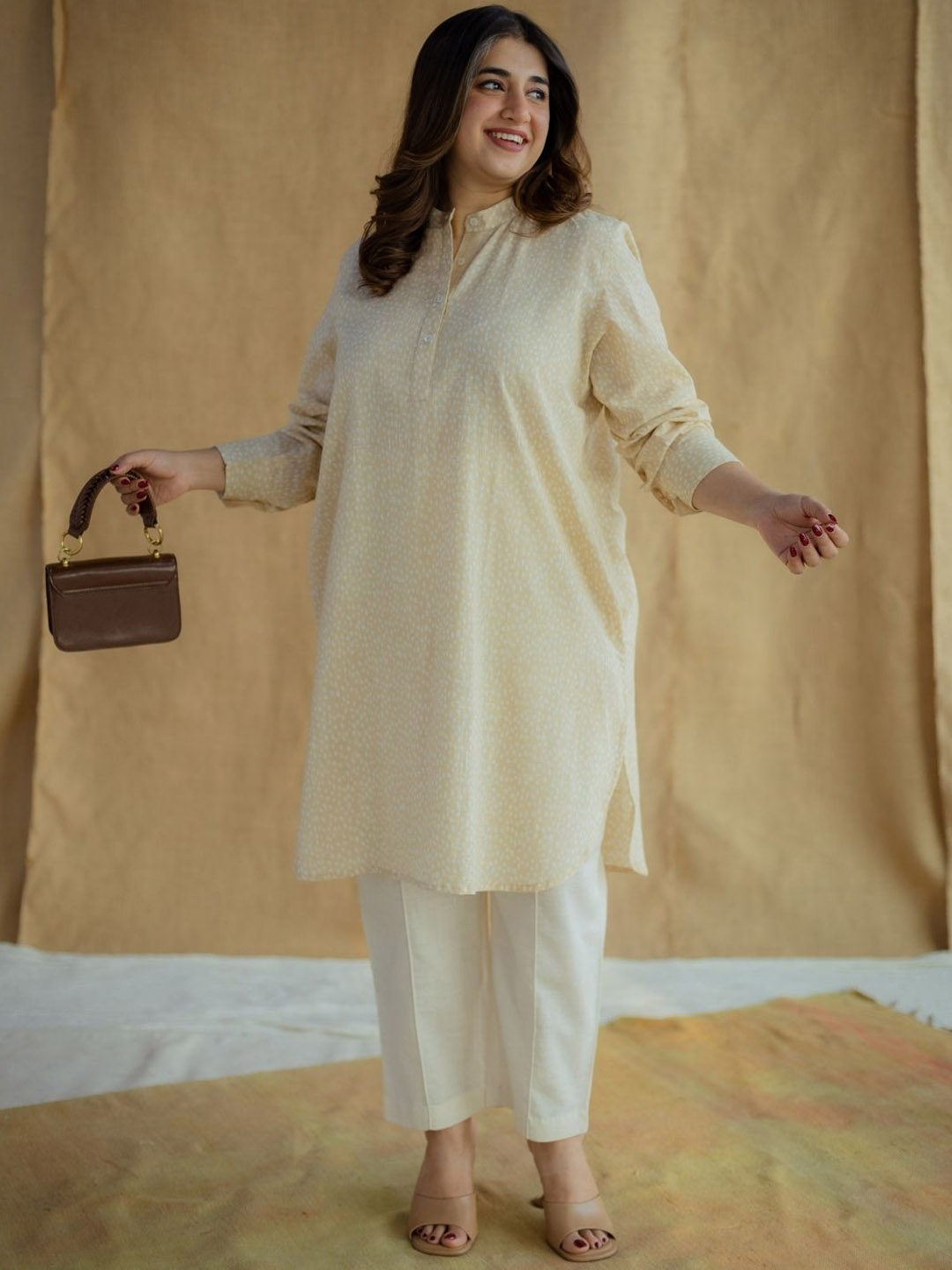

THE INDIAN ETHNIC CO Cream A-Line Slub Cotton Kurta