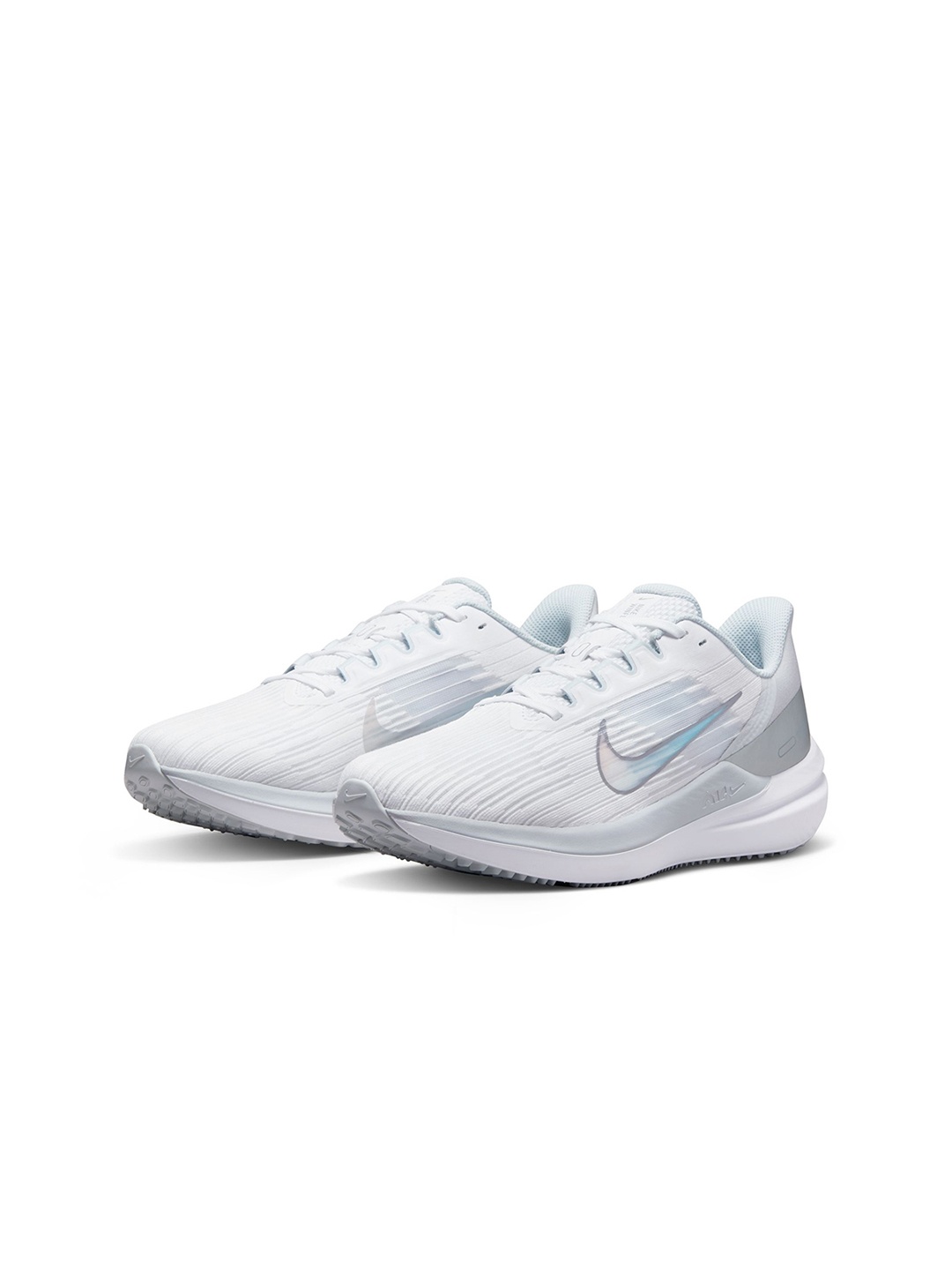 

Nike Women White AIR WINFLO 9 Running Shoes