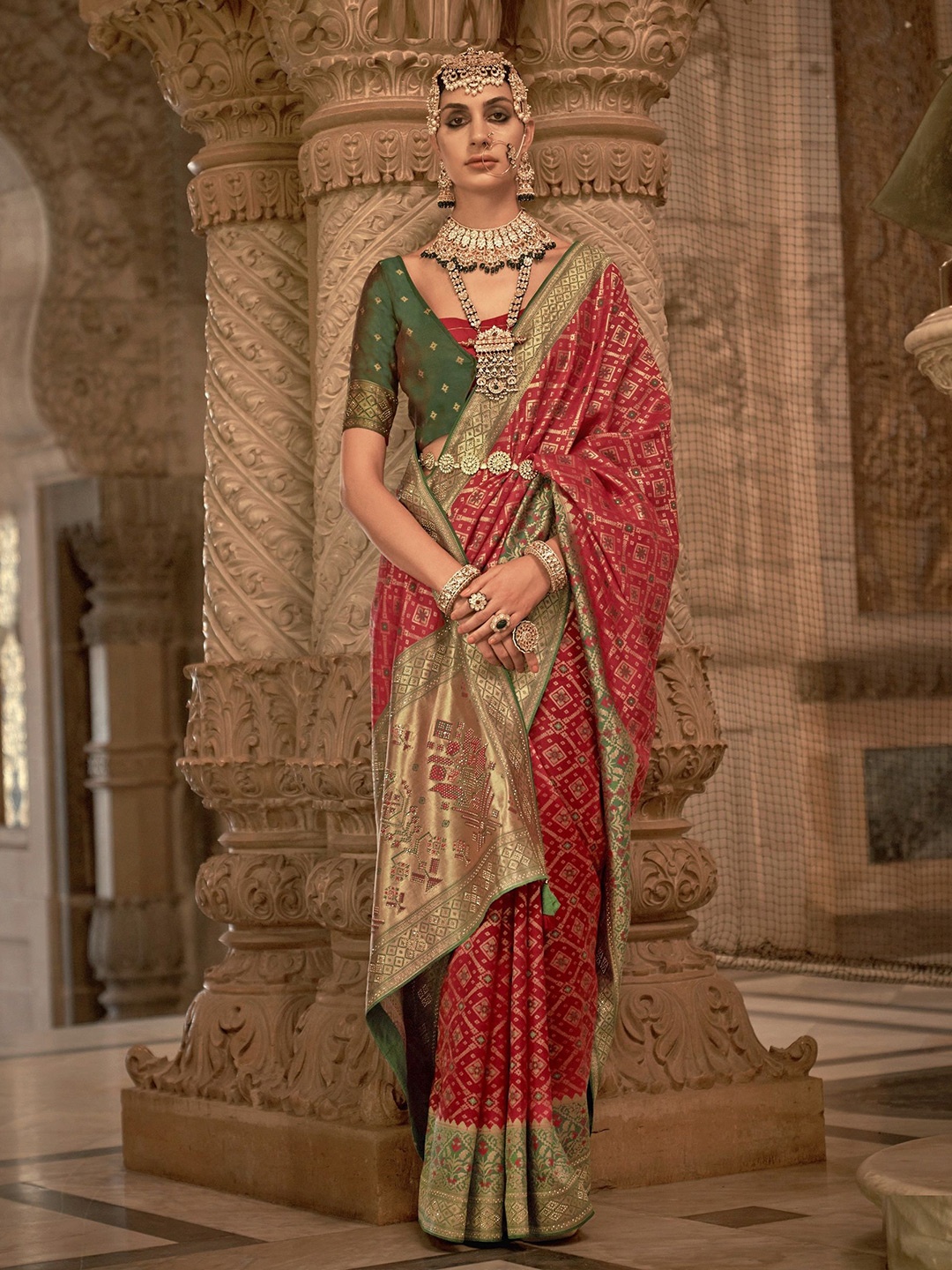 

MAHALASA Ethnic Motifs Zari Pure Silk Kanjeevaram Saree, Red