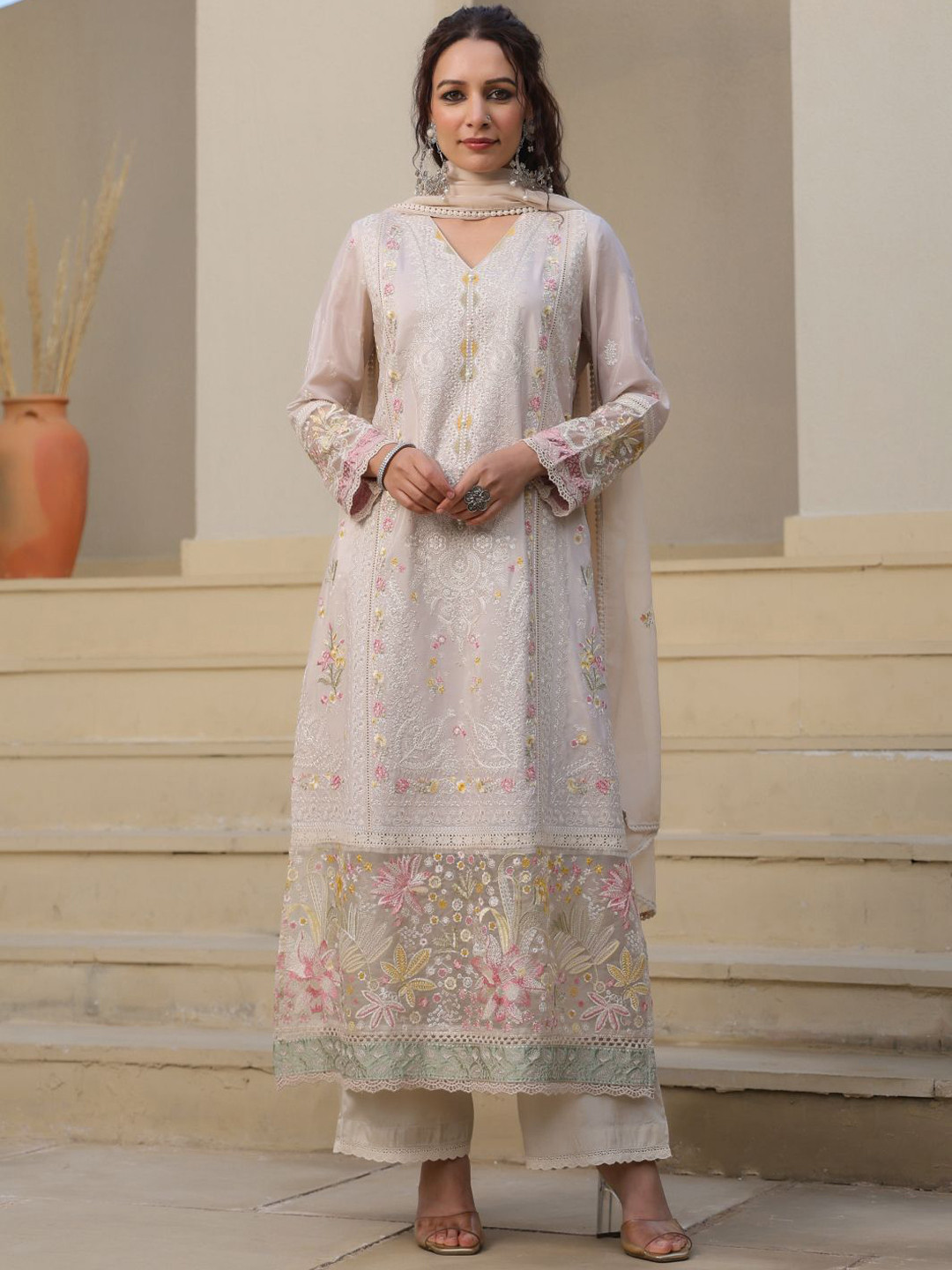 

Sindh Fashion Women Floral Embroidered Regular Thread Work Kurta with Palazzos & With Dupatta, Off white