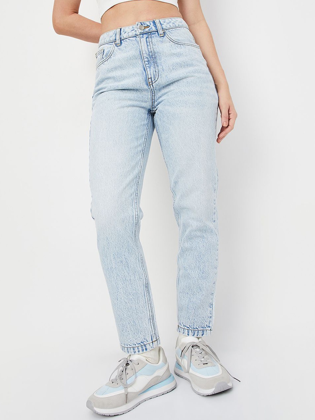 

max Women Low Distress Heavy Fade Jeans, Blue