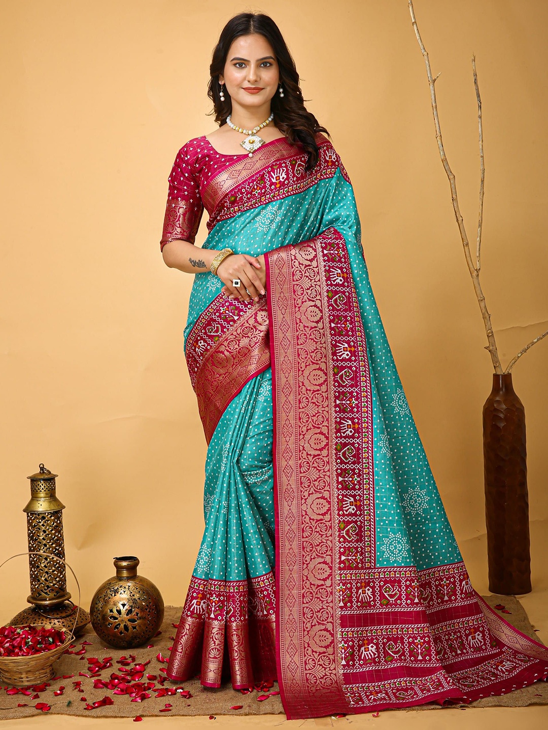 

Mitera Ethnic Motifs Zari Art Silk Banarasi Saree, Blue