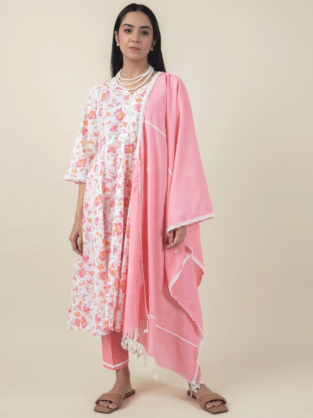 

zuri Women Embroidered Regular Pure Cotton Kurta with Trousers & With Dupatta, Pink