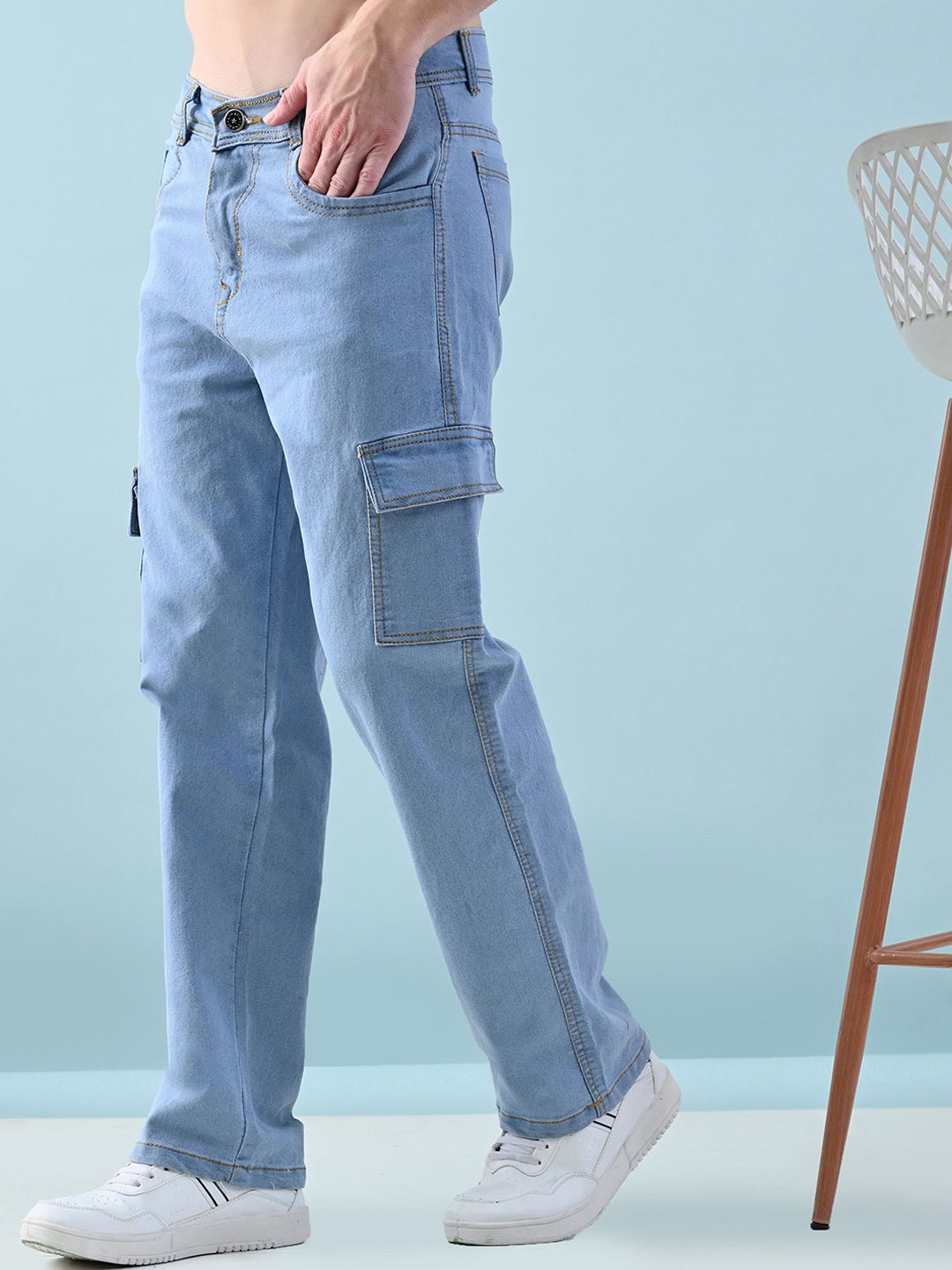 

Moda Rapido Men Classic Mildly Distressed Light Fade Jeans, Blue