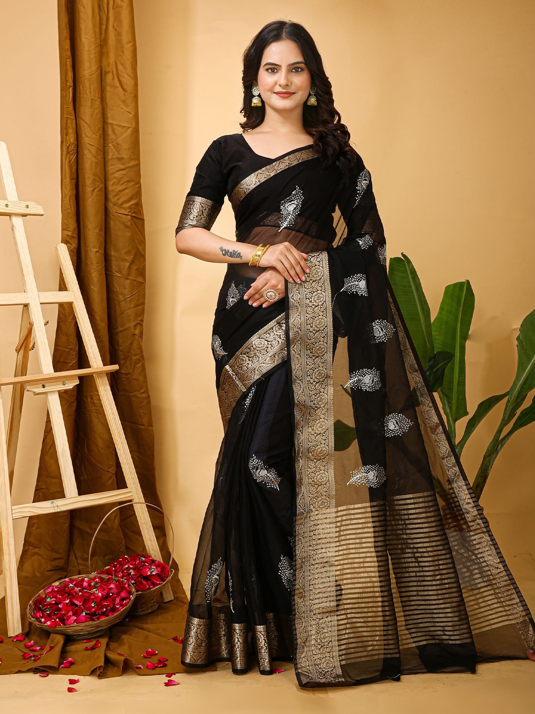 

Mitera Ethnic Motifs Zari Art Silk Banarasi Saree, Black