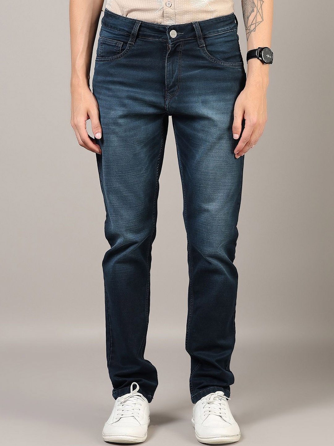 

V-Mart Men Light Fade Jeans, Blue