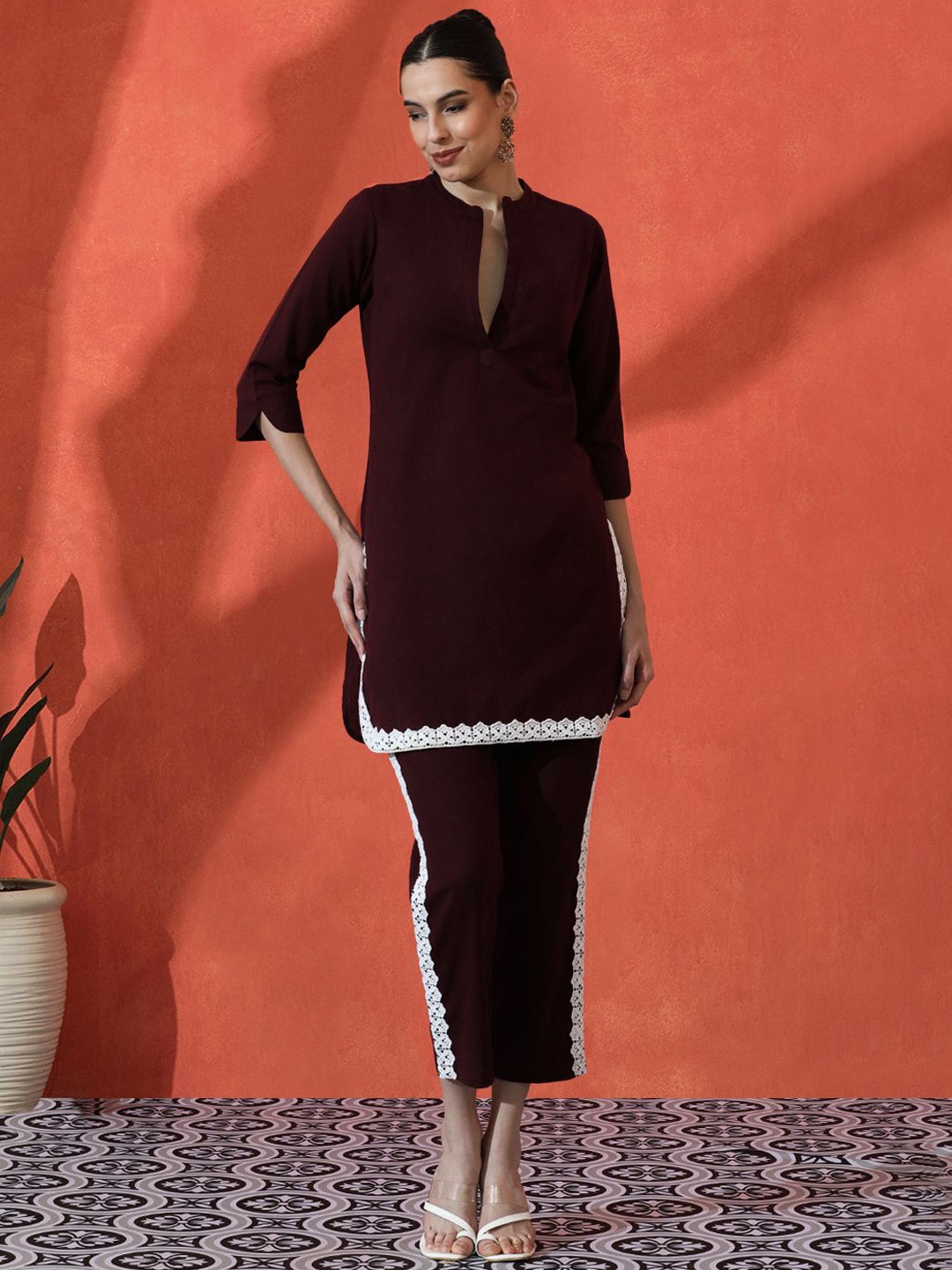 

Sangria Embroidered Pure Cotton Straight Kurta & Trousers, Maroon