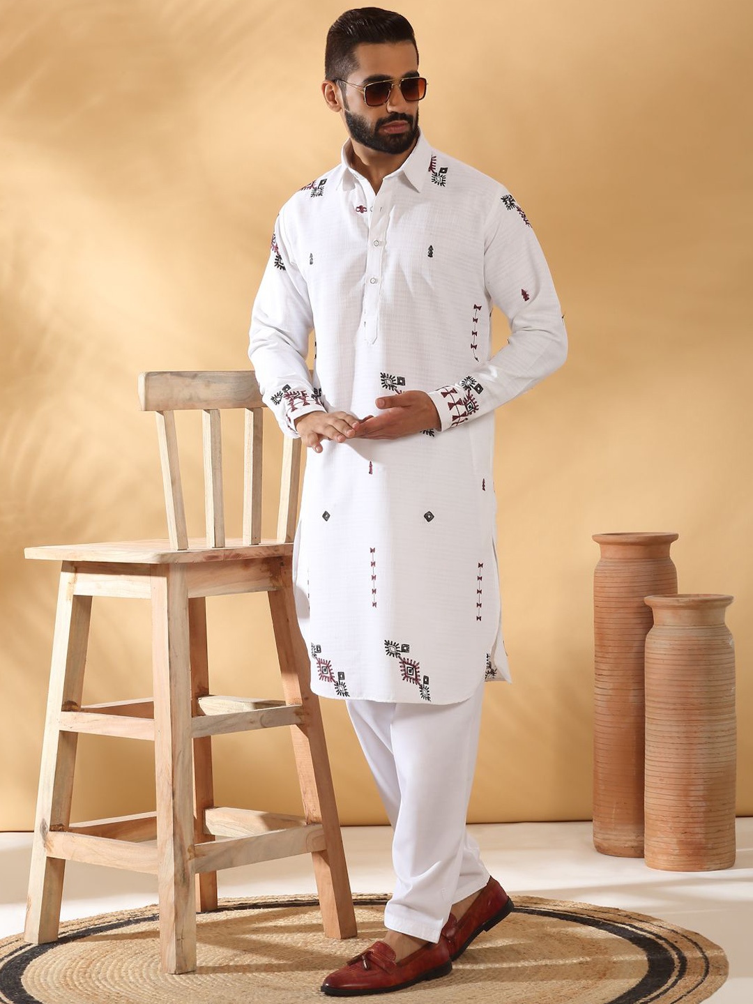 

KRAFT INDIA LUXE Men Ethnic Motifs Embroidered Regular Thread Work Linen Kurta with Salwar, White