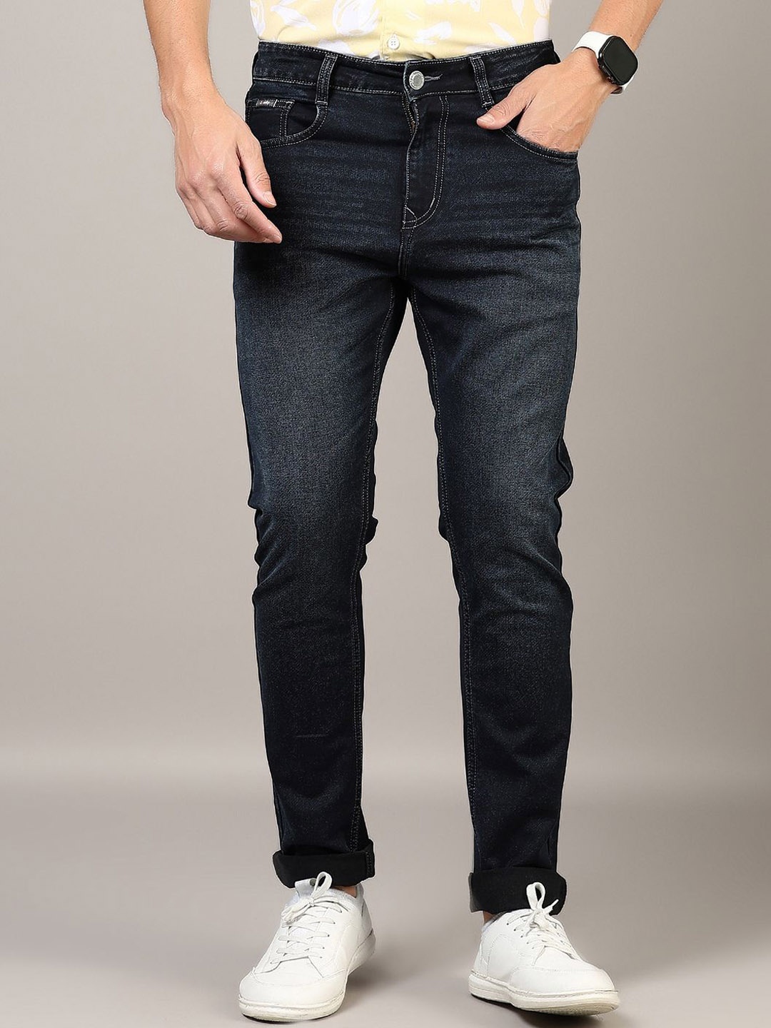 

V-Mart Men Light Fade Jeans, Blue