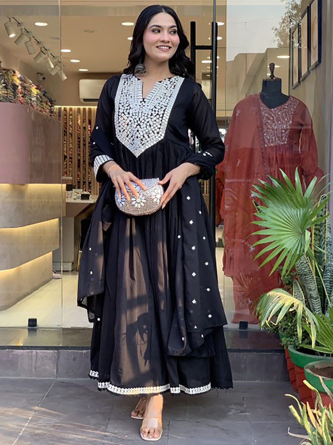 

BAESD Women Embroidered Regular Thread Work Kurta with Trousers & With Dupatta, Black