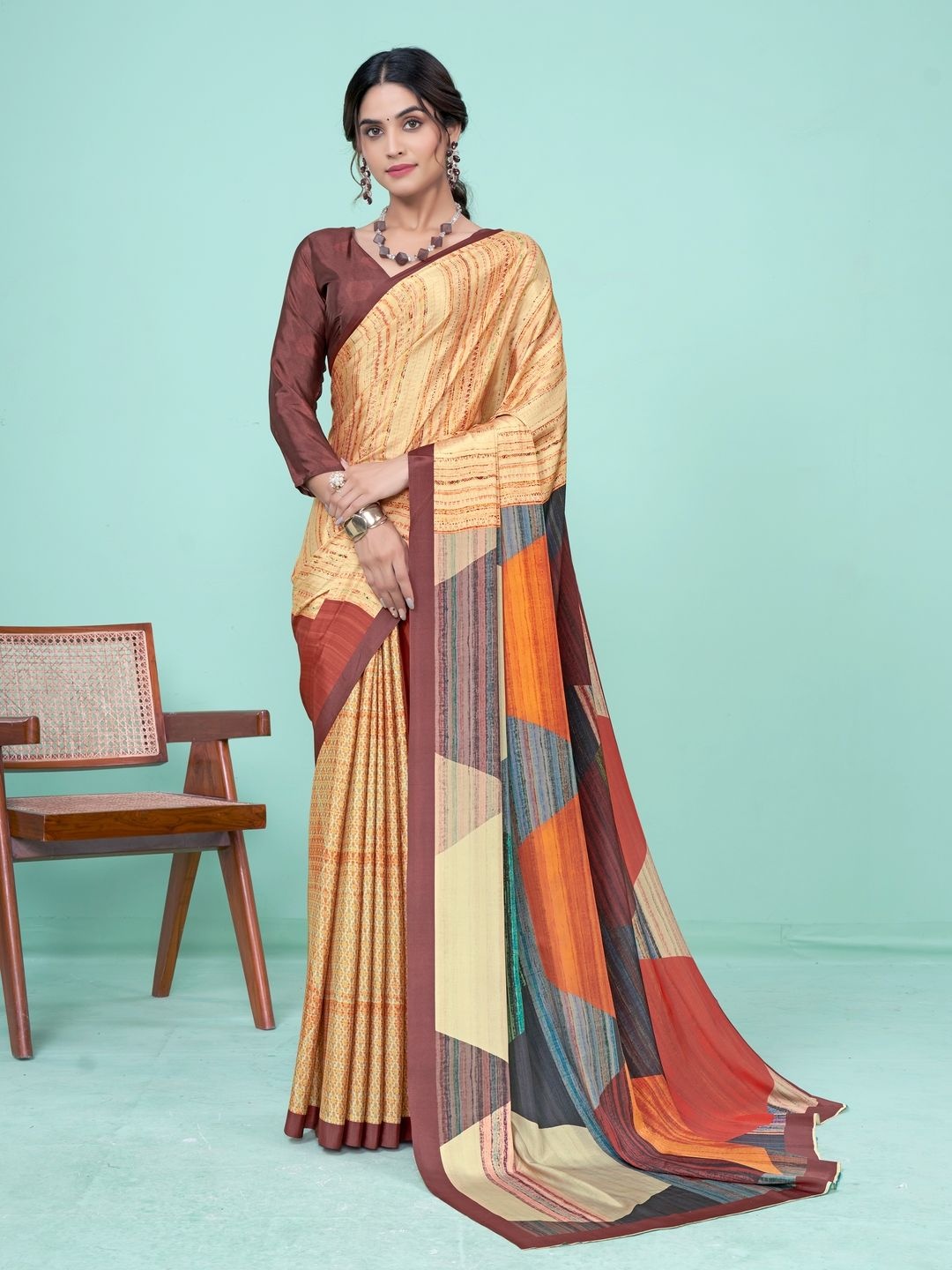 

Suha Poly Crepe Saree, Gold