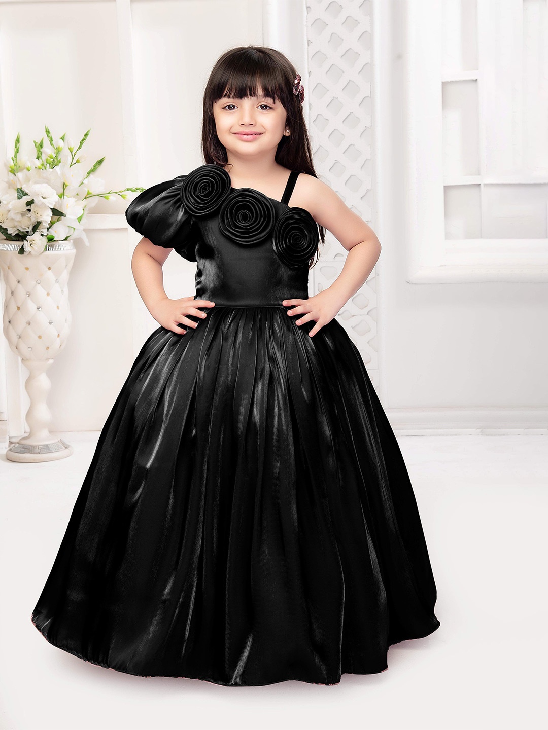 

SARDAR DRESSES One Shoulder Satin Maxi Dress, Black