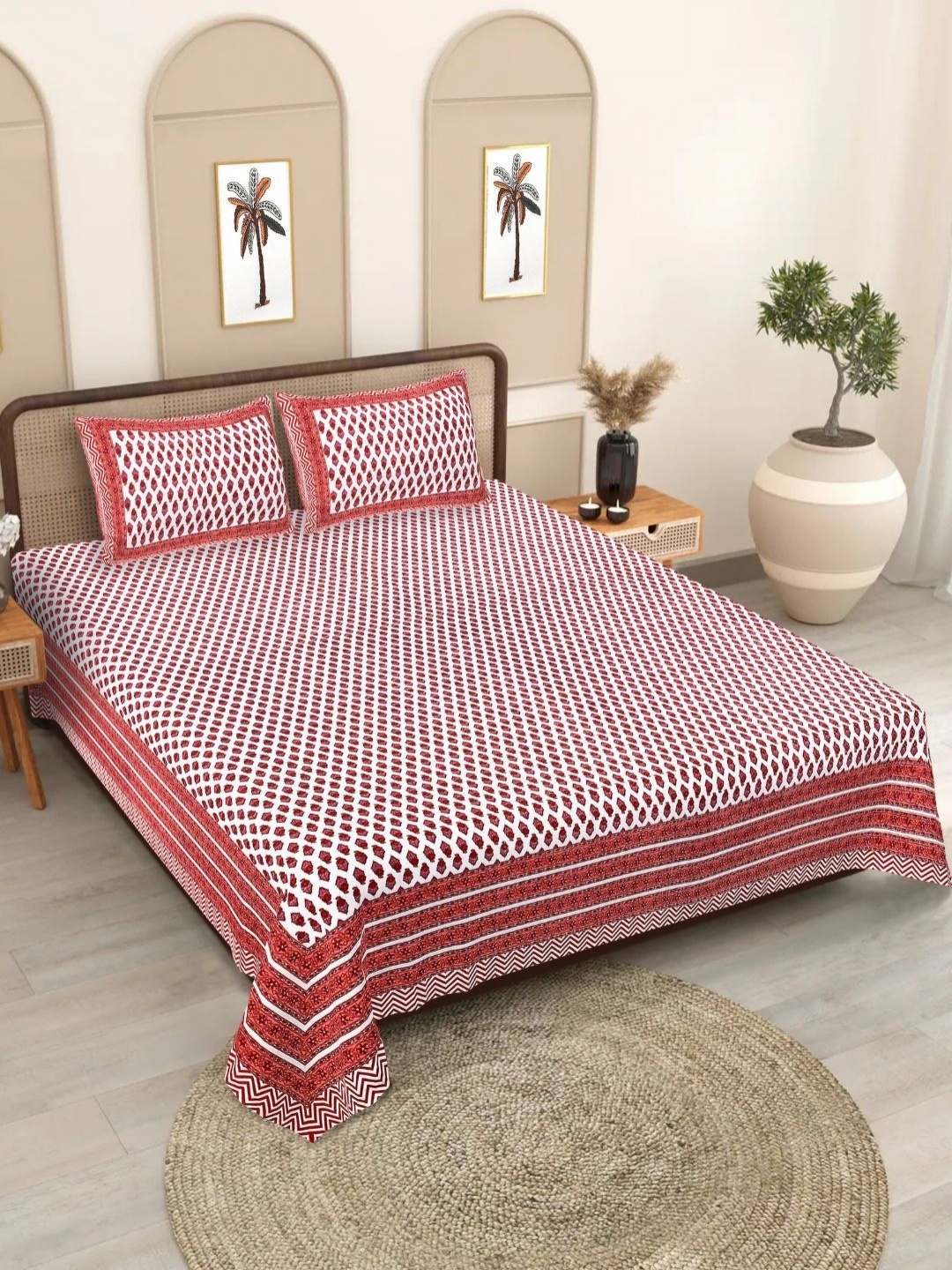 

Butea Crape White & Maroon Floral Printed Cotton 180 TC King Bedsheet Set 2.40 m x 2.15 m