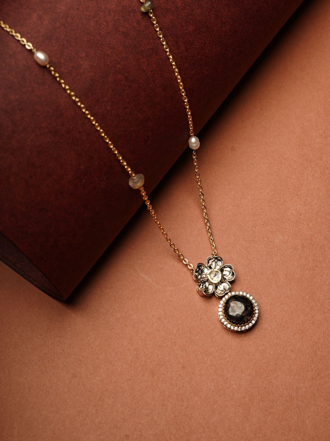

AARSEE OFFICIAL Anti-Tarnish 22KT Gold-Plated Celestial Flora Necklace