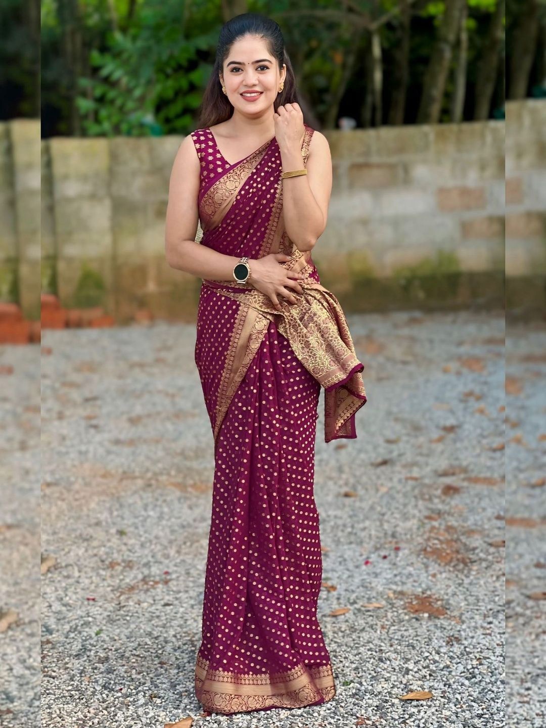 

AQUILIQ Woven Design Zari Banarasi Saree, Purple