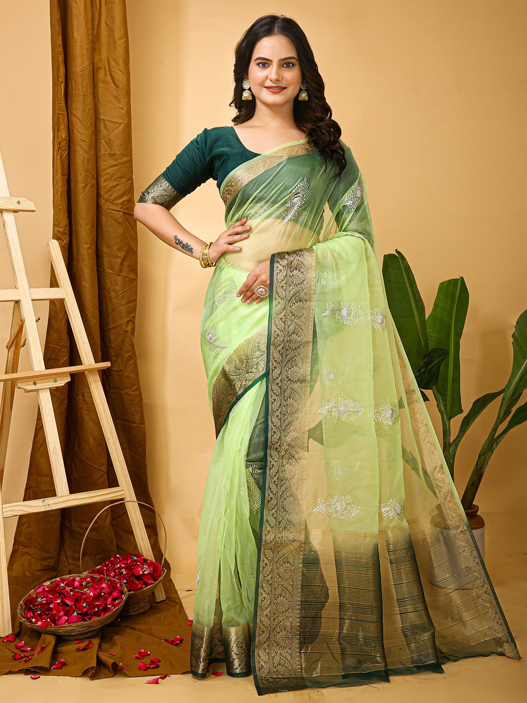 

Mitera Ethnic Motifs Zari Art Silk Banarasi Saree, Green