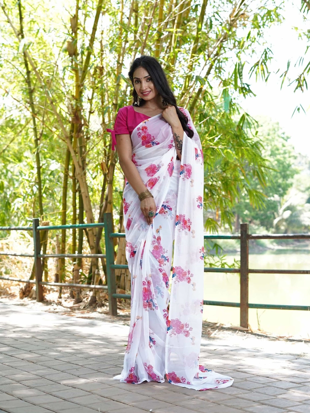 

HERE&NOW Floral Pure Chiffon Ready to Wear Jamdani Saree, White