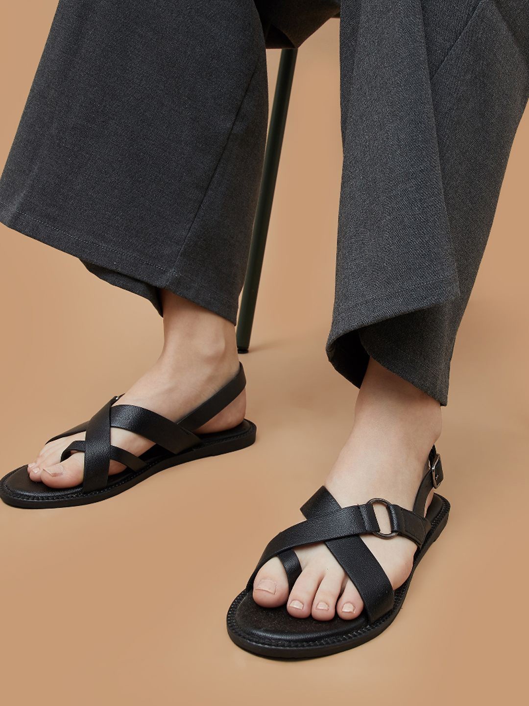 

CODE by Lifestyle Women One Toe Flats, Black