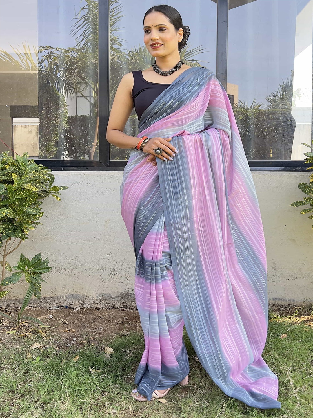 

HERE&NOW Striped Pure Chiffon Jamdani Saree, Purple