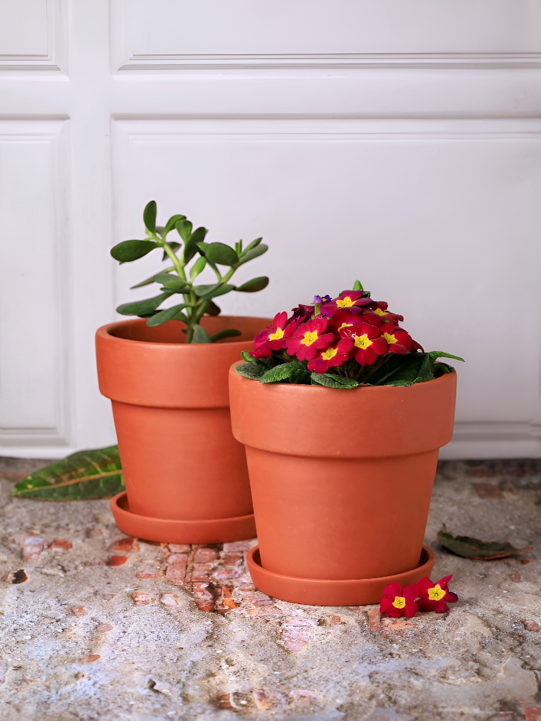 

The handicraftian Brown 3 Pieces Large Gamala Planters With Plate