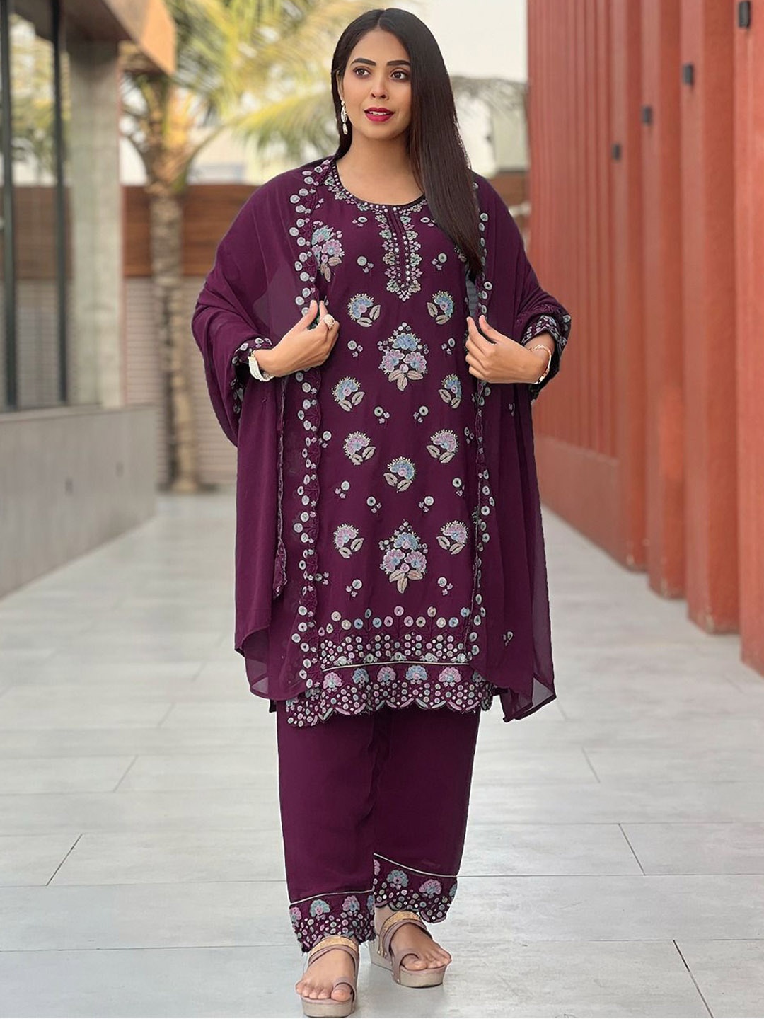 

BINDUDI Women Floral Embroidered Regular Sequinned Kurta with Pyjamas & With Dupatta, Purple