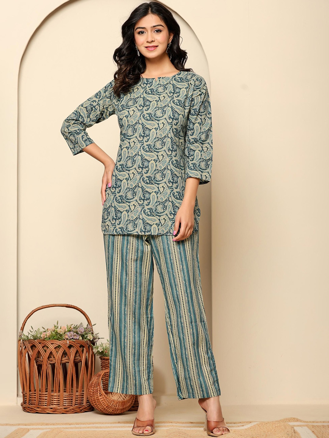 

Ragavi Printed Pure Cotton Tunic With Trouser Co-Ords, Blue