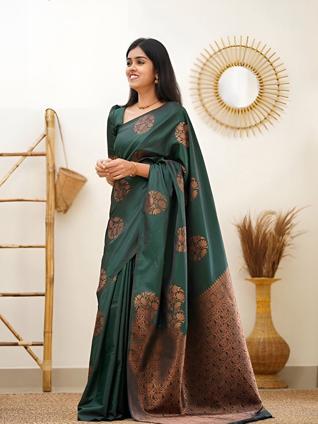 

Moda Rapido Woven Design Zari Silk Blend Banarasi Saree, Green