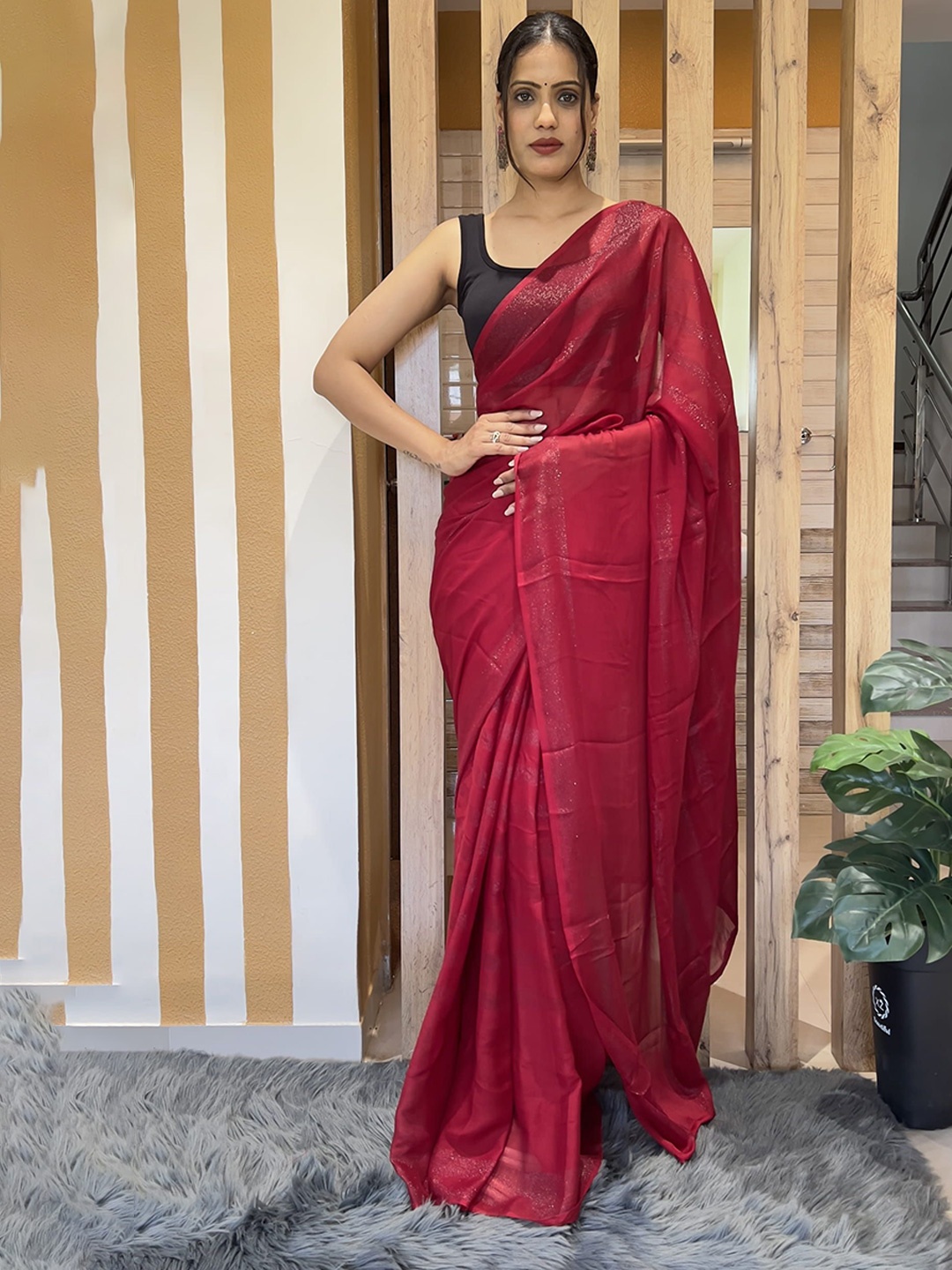 

HERE&NOW Striped Pure Chiffon Jamdani Saree, Red