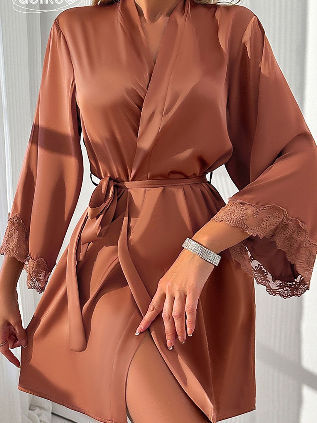 

LULU & SKY Long Sleeves Robe, Brown