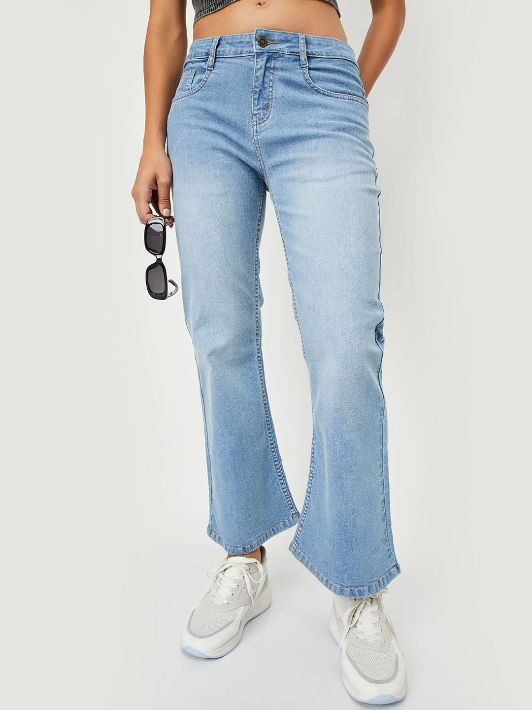 

max Women Heavy Fade Jeans, Blue