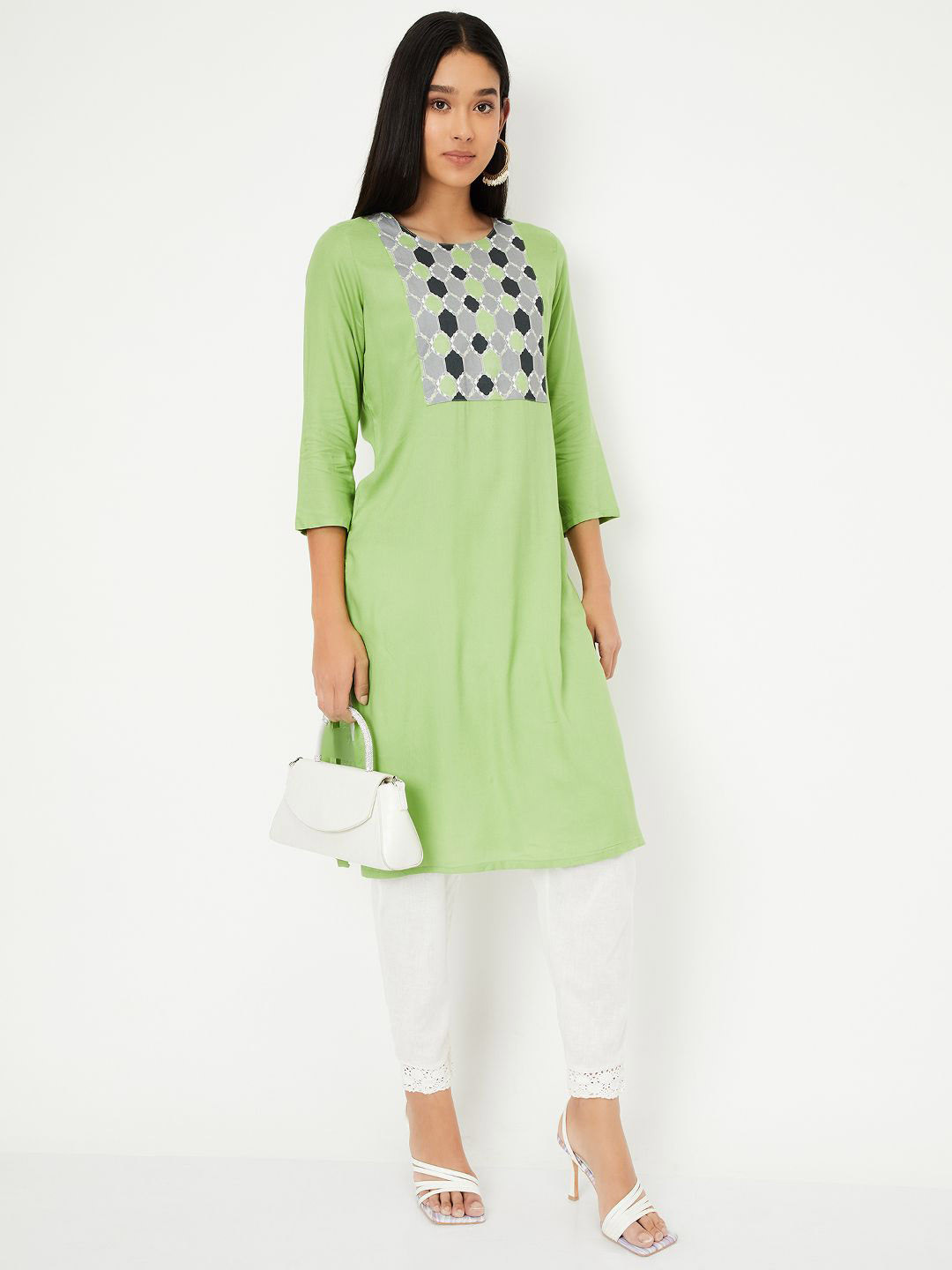 

max Women Yoke Design Flared Sleeves Thread Work Kurta, Green