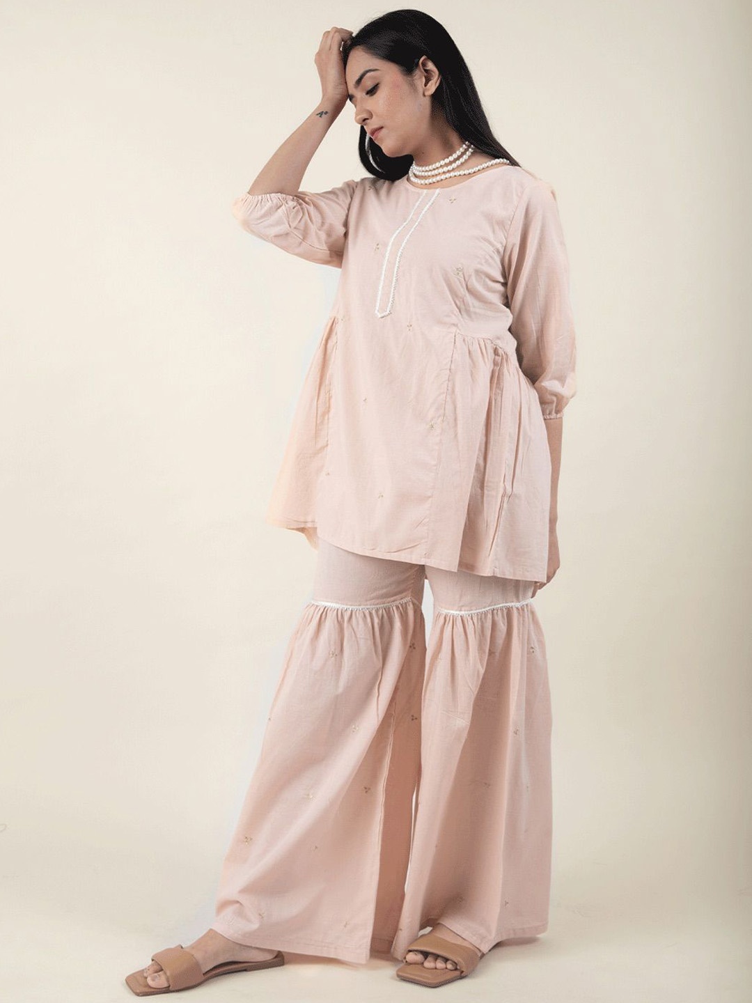 

zuri Women Regular Pure Cotton Kurta with Trousers & With Dupatta, Peach